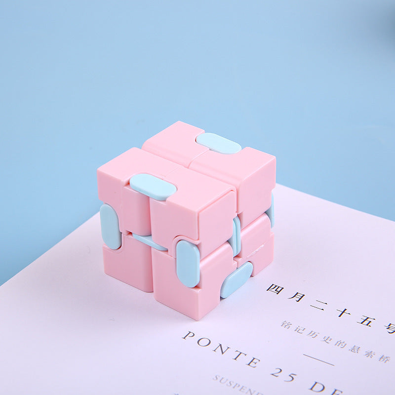 Transformable 2x2 Magic Cube