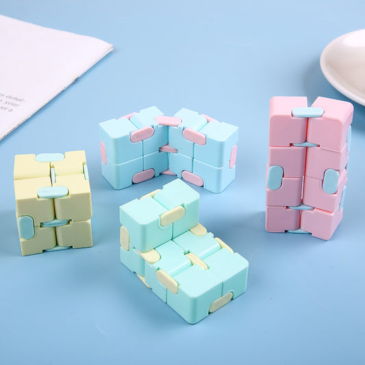 Transformable 2x2 Magic Cube