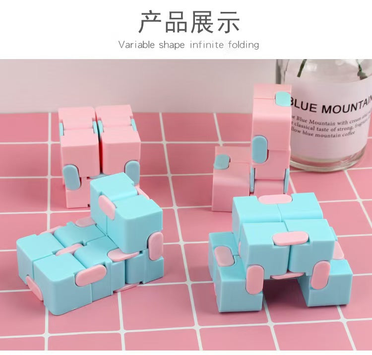 Transformable 2x2 Magic Cube
